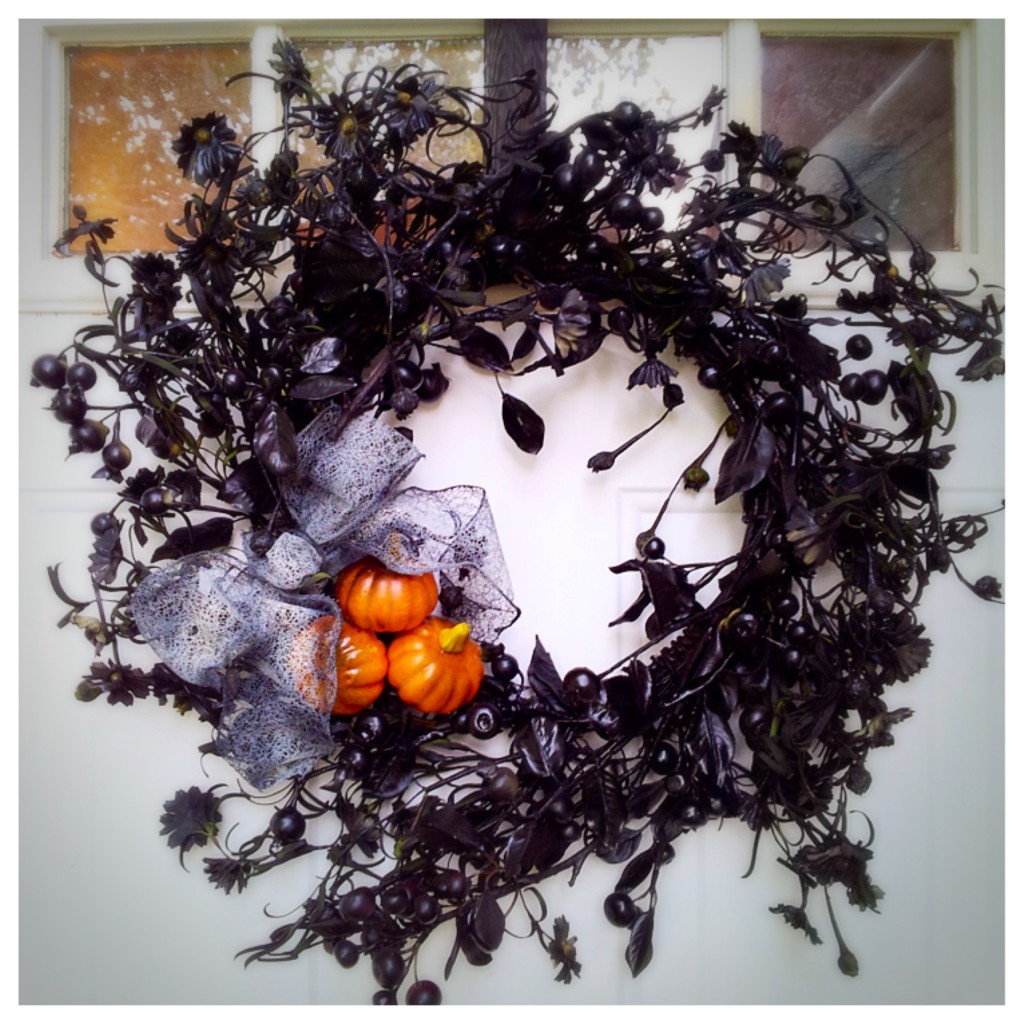 Revamped Halloween Wreath www.mytributejournal.com