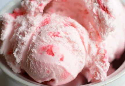 Christmas peppermint ice cream www.mytributejournal.com