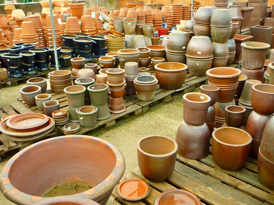 Garden Therapy! Pretty Flower Pots!